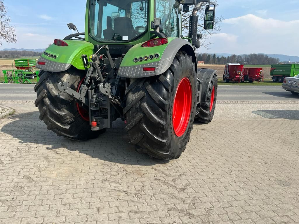 Traktor Fendt 724 Vario: das Bild 7