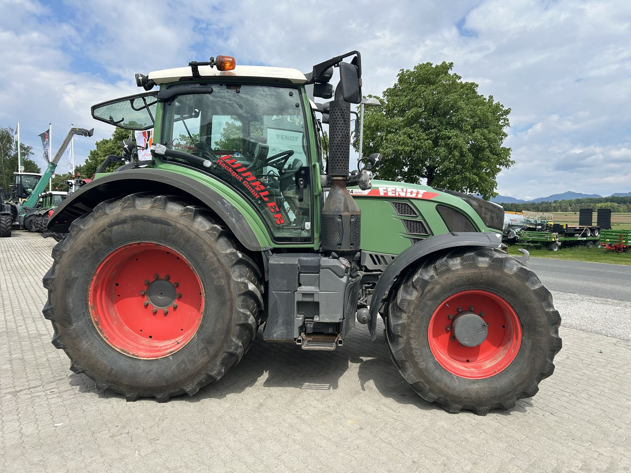 Fendt 724 Vario - Traktor: das Bild 2 Fendt 724 Vario - Traktor: das Bild 2