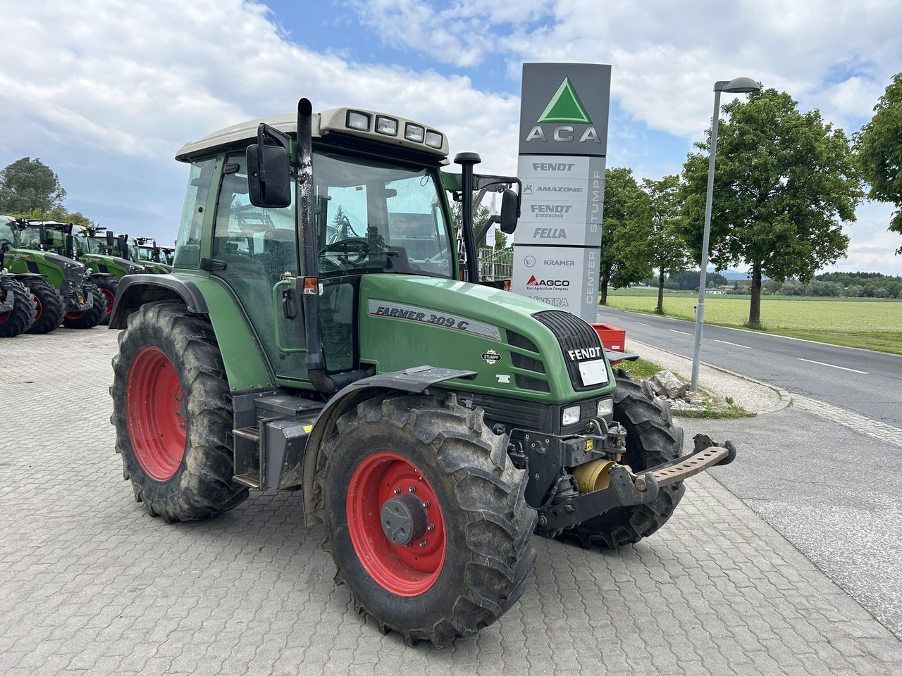 Fendt Farmer 309 CA - Traktor: das Bild 1 Fendt Farmer 309 CA - Traktor: das Bild 1