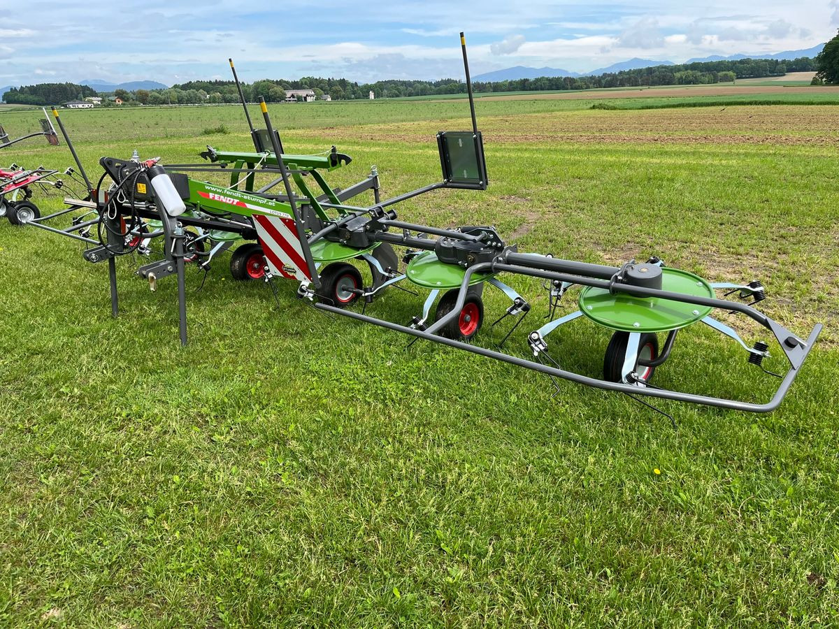 Fendt Lotus 770 - Heuwender/ Wenderechen: das Bild 1 Fendt Lotus 770 - Heuwender/ Wenderechen: das Bild 1