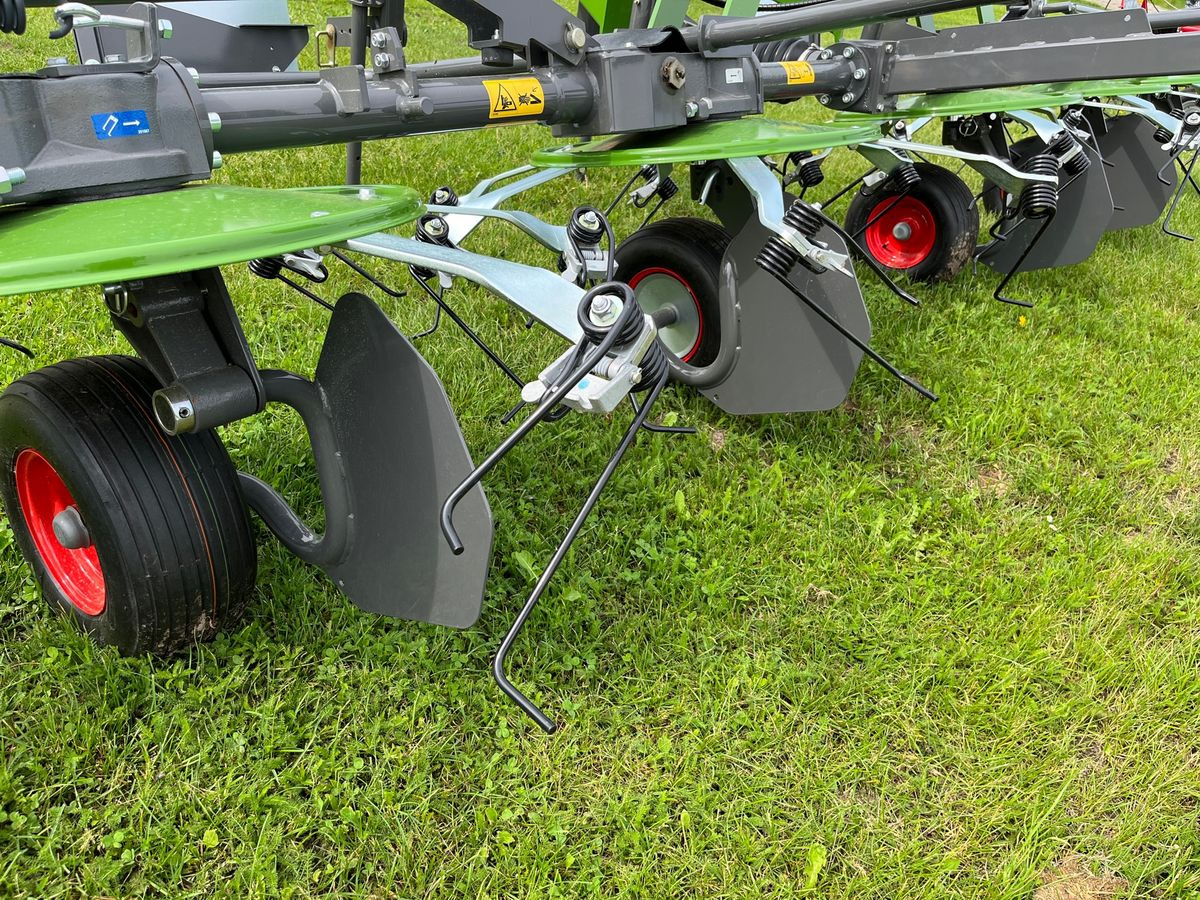 Fendt Lotus 770 - Heuwender/ Wenderechen: das Bild 4 Fendt Lotus 770 - Heuwender/ Wenderechen: das Bild 4