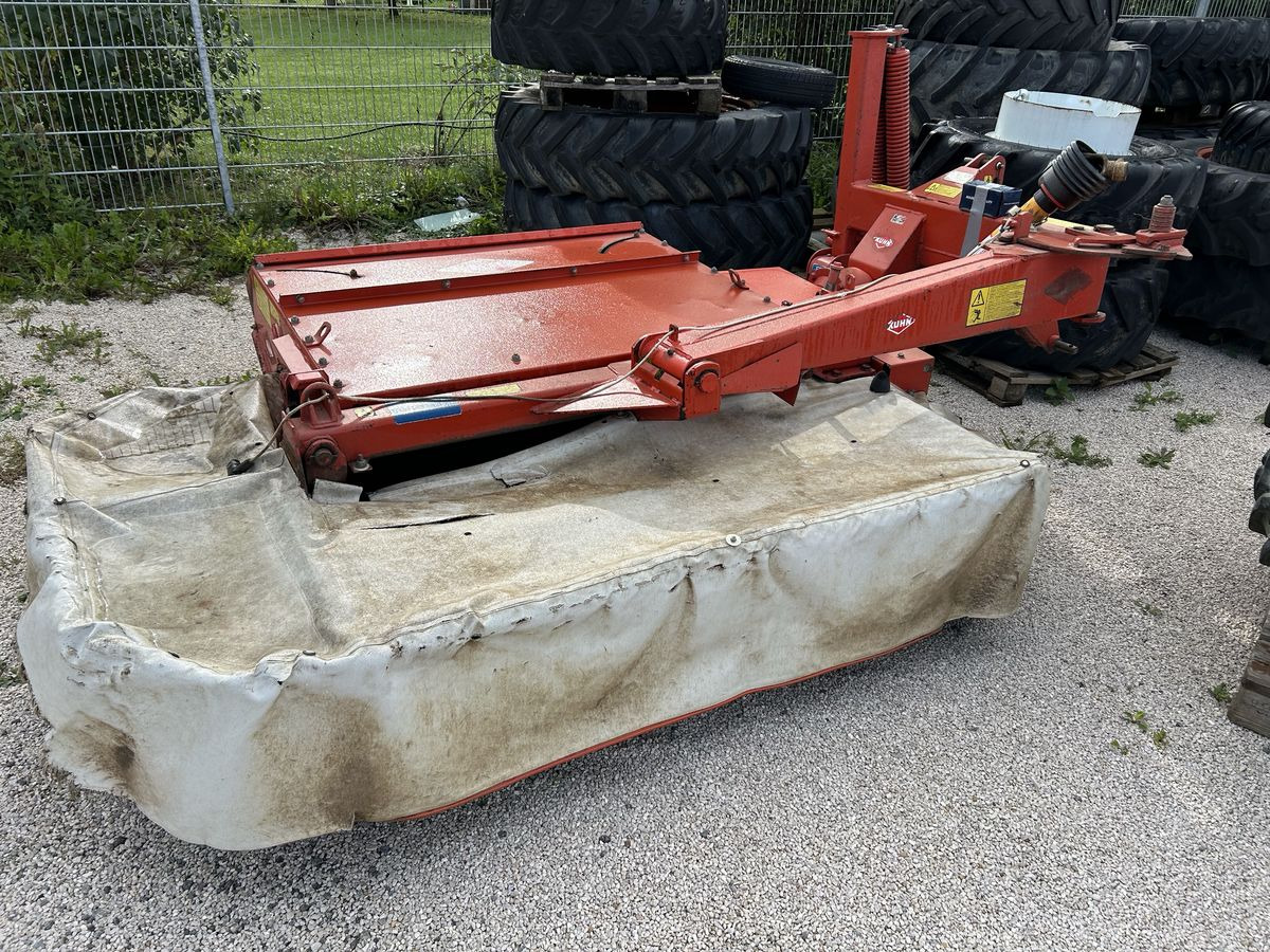 Kuhn - Mähwerk: das Bild 3 Kuhn - Mähwerk: das Bild 3