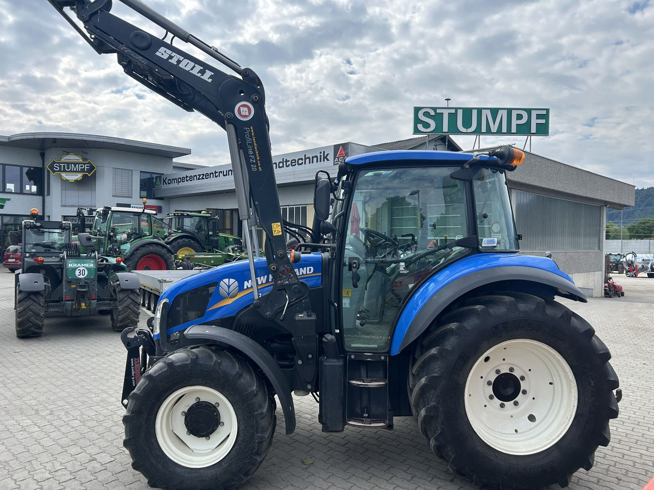 New Holland T4.105 - Traktor: das Bild 4 New Holland T4.105 - Traktor: das Bild 4