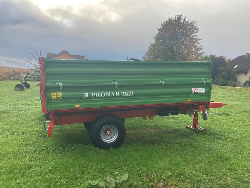 Pronar T671 - Landwirtschaftlicher Kipper: das Bild 1 Pronar T671 - Landwirtschaftlicher Kipper: das Bild 1