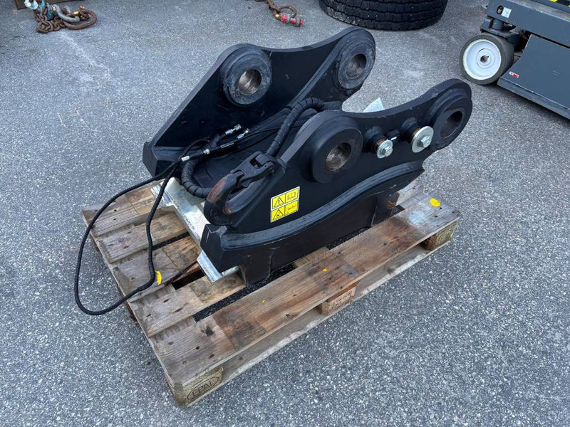 Cat S 80 Quick Coupler - Schnellwechsler für Baumaschine: das Bild 2 Cat S 80 Quick Coupler - Schnellwechsler für Baumaschine: das Bild 2