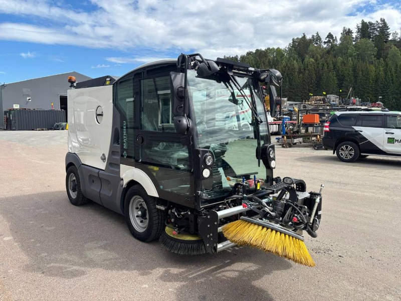 Mathieu MC-210 Azura Flex Street Sweeper - Kehrmaschine: das Bild 2 Mathieu MC-210 Azura Flex Street Sweeper - Kehrmaschine: das Bild 2