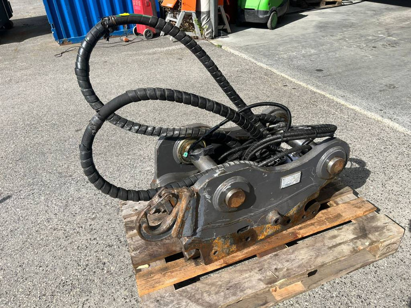 SMP ST28 / FOC70 - Schnellwechsler für Baumaschine: das Bild 2 SMP ST28 / FOC70 - Schnellwechsler für Baumaschine: das Bild 2