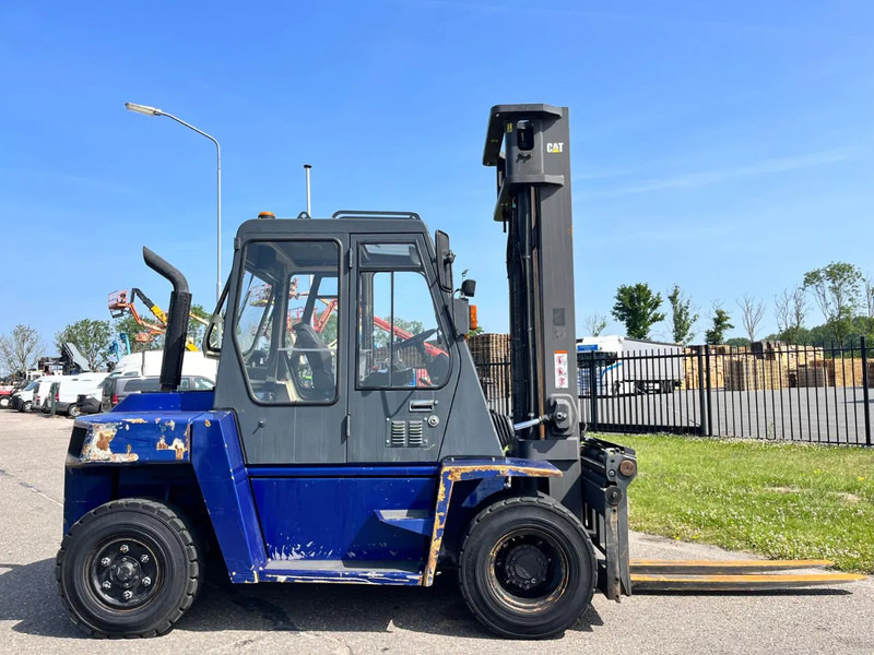 Dieselstapler Caterpillar DP70: das Bild 1