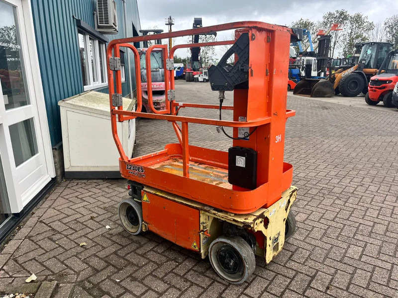 JLG 1230ES - Teleskopbühne: das Bild 1 JLG 1230ES - Teleskopbühne: das Bild 1