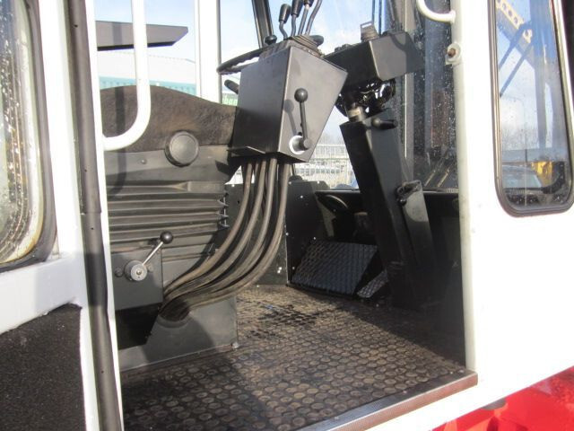 Dieselstapler Kalmar DC12-1200: das Bild 7