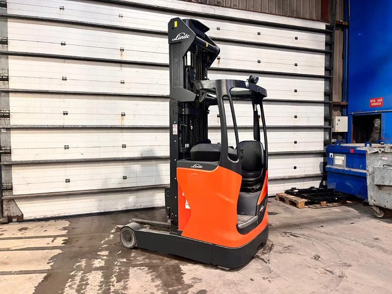 Linde R14-01 - Schubmaststapler: das Bild 3 Linde R14-01 - Schubmaststapler: das Bild 3