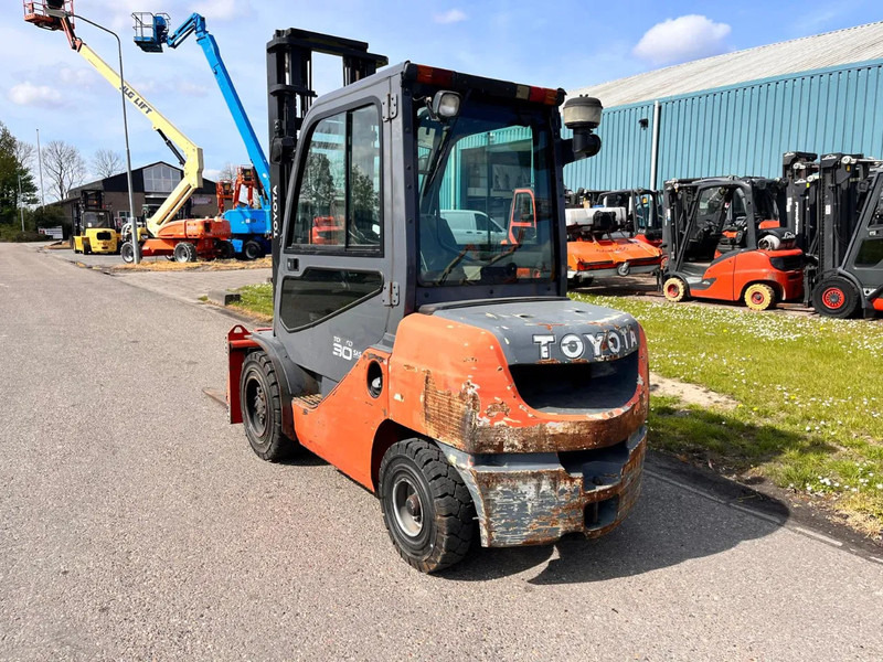 Toyota 52-8FDF30 - Dieselstapler: das Bild 5 Toyota 52-8FDF30 - Dieselstapler: das Bild 5