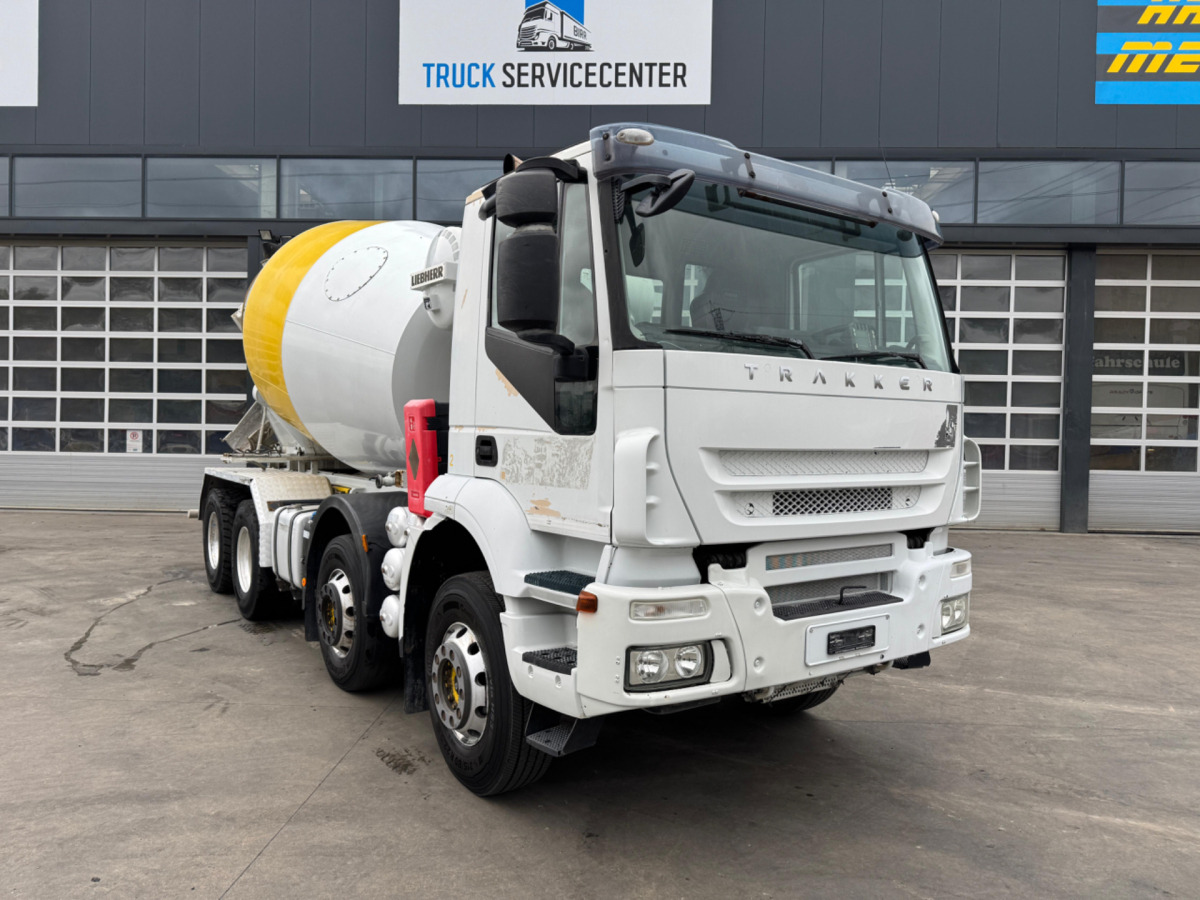 IVECO Trakker 450 8x4 (Liebherr 9m3 2018) - Fahrmischer: das Bild 3 IVECO Trakker 450 8x4 (Liebherr 9m3 2018) - Fahrmischer: das Bild 3
