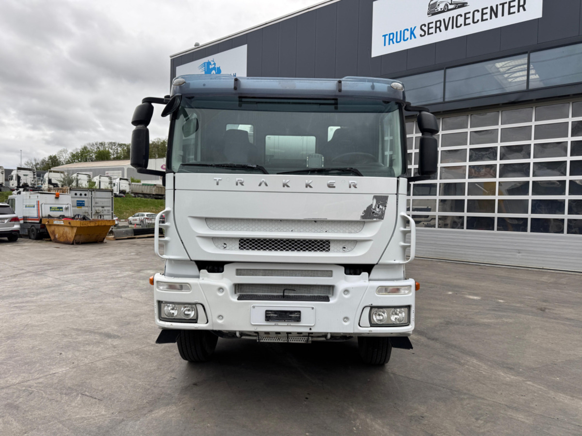 IVECO Trakker 450 8x4 (Liebherr 9m3 2018) - Fahrmischer: das Bild 2 IVECO Trakker 450 8x4 (Liebherr 9m3 2018) - Fahrmischer: das Bild 2