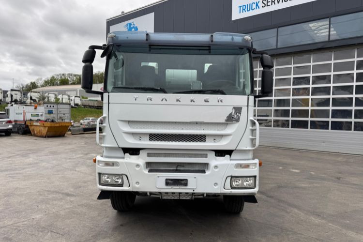 Iveco Trakker 450 8x4 (Liebherr 9m3 2018) - Fahrmischer: das Bild 2 Iveco Trakker 450 8x4 (Liebherr 9m3 2018) - Fahrmischer: das Bild 2