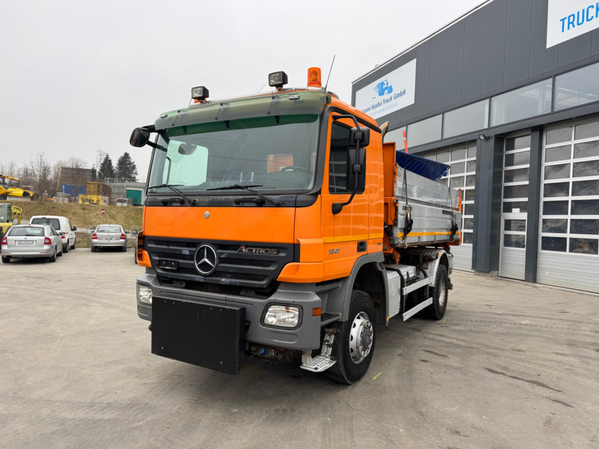 MERCEDES Actros 1841 4x4 mit Schneeplfug - Kipper: das Bild 2 MERCEDES Actros 1841 4x4 mit Schneeplfug - Kipper: das Bild 2
