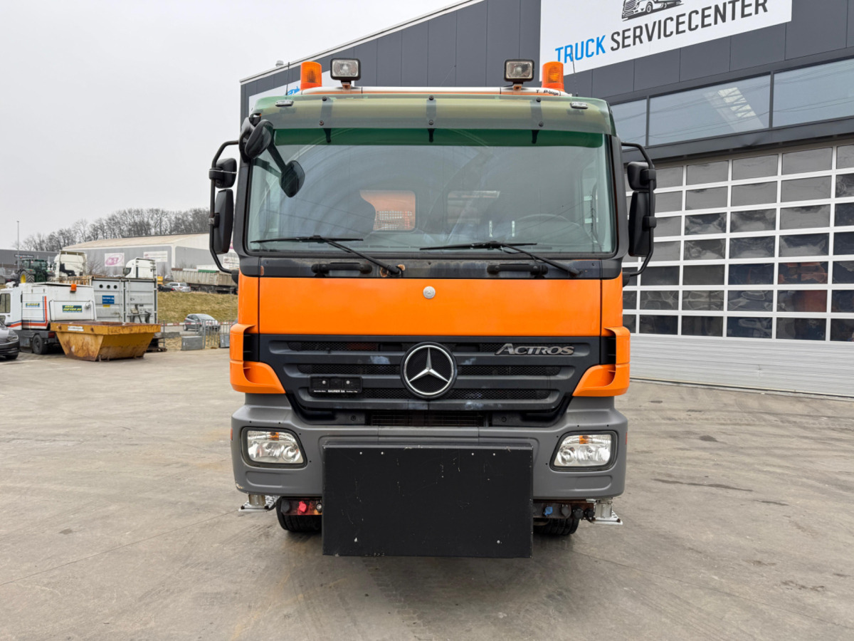 MERCEDES Actros 1841 4x4 mit Schneeplfug - Kipper: das Bild 3 MERCEDES Actros 1841 4x4 mit Schneeplfug - Kipper: das Bild 3