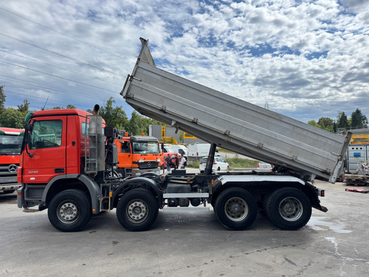 MERCEDES BENZ ACTROS 3246 C8668 - Kipper: das Bild 2 MERCEDES BENZ ACTROS 3246 C8668 - Kipper: das Bild 2