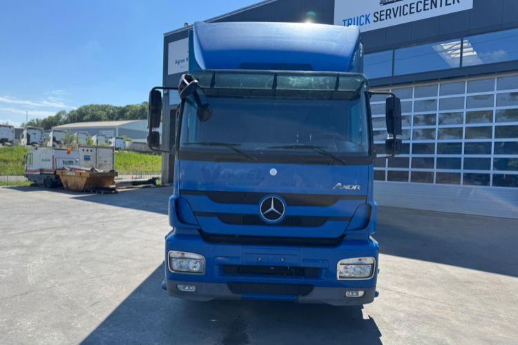 Mercedes-Benz Axor 1833 4x2 - Plane LKW: das Bild 2 Mercedes-Benz Axor 1833 4x2 - Plane LKW: das Bild 2