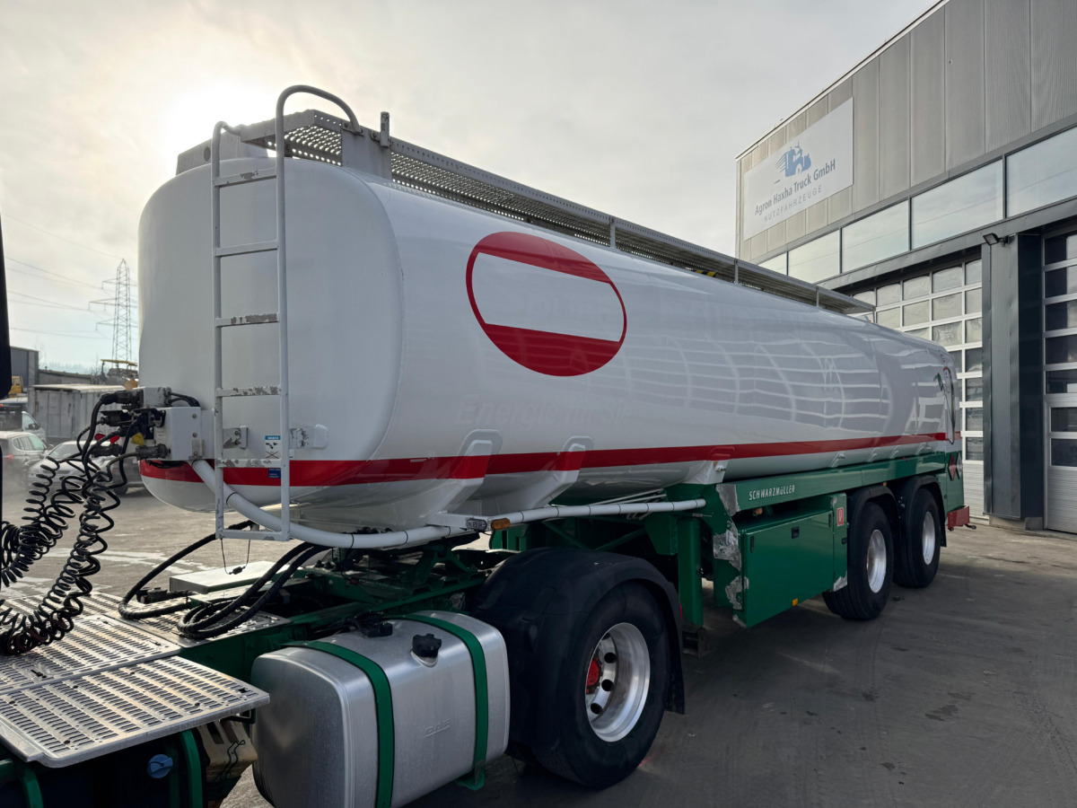 SCHWARZMÜLLER Tank 32'770L 3 Kammern - Tankauflieger: das Bild 1 SCHWARZMÜLLER Tank 32'770L 3 Kammern - Tankauflieger: das Bild 1