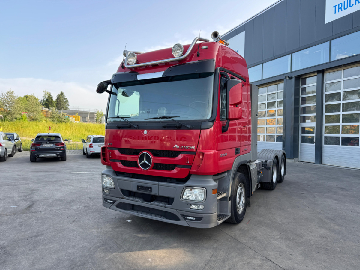 MERCEDES Actros 3360 V8 6x4 - Sattelzugmaschine: das Bild 1 MERCEDES Actros 3360 V8 6x4 - Sattelzugmaschine: das Bild 1