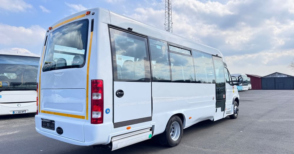Irisbus Iveco / DURISOTTI / -28miejsc /euro5/ mała klima / winda / 114000 zł netto - Kleinbus, Personentransporter: das Bild 4 Irisbus Iveco / DURISOTTI / -28miejsc /euro5/ mała klima / winda / 114000 zł netto - Kleinbus, Personentransporter: das Bild 4