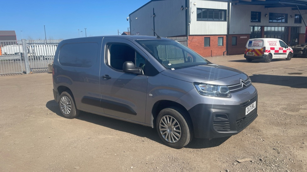 CITROEN BERLINGO 1.5 BlueHDi 650Kg Enterprise Pro 75ps - Kastenwagen: das Bild 2 CITROEN BERLINGO 1.5 BlueHDi 650Kg Enterprise Pro 75ps - Kastenwagen: das Bild 2