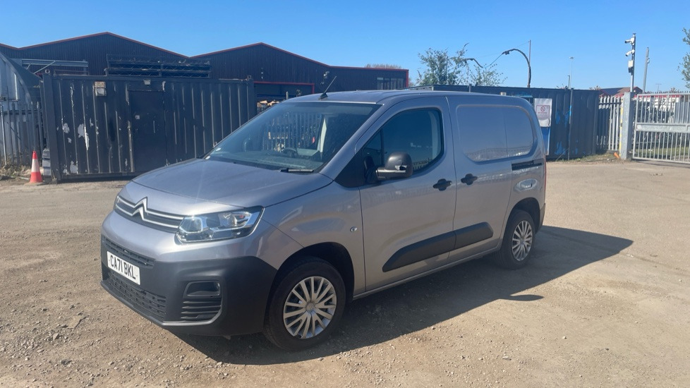 CITROEN BERLINGO 1.5 BlueHDi 650Kg Enterprise Pro 75ps - Kastenwagen: das Bild 3 CITROEN BERLINGO 1.5 BlueHDi 650Kg Enterprise Pro 75ps - Kastenwagen: das Bild 3