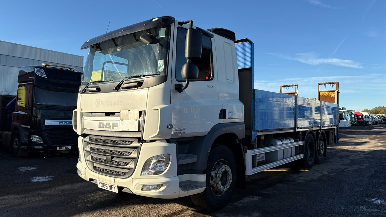 DAF CF 330 - Pritsche LKW: das Bild 2 DAF CF 330 - Pritsche LKW: das Bild 2