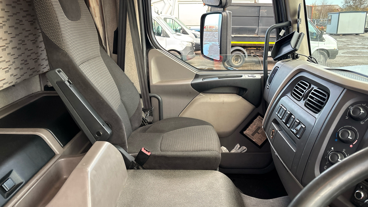 Plane LKW DAF LF 150: das Bild 8 Plane LKW DAF LF 150: das Bild 8