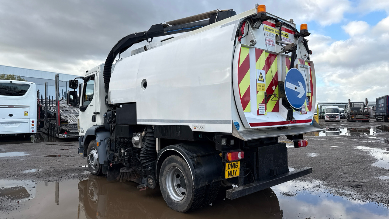 DAF LF 220 - Kehrmaschine: das Bild 3 DAF LF 220 - Kehrmaschine: das Bild 3