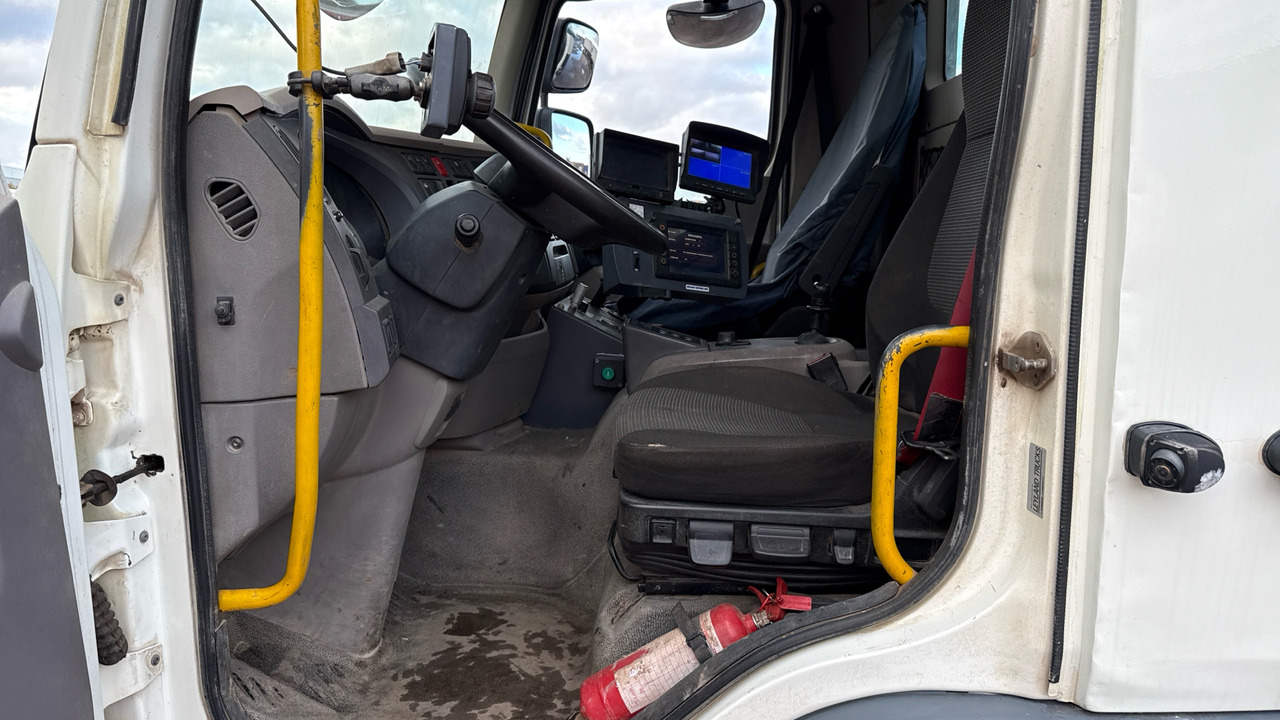 DAF LF 220 - Kehrmaschine: das Bild 5 DAF LF 220 - Kehrmaschine: das Bild 5