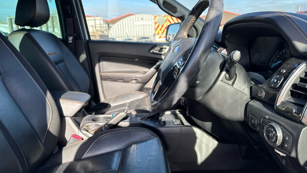 FORD RANGER WILDTRAK 2.0 ECOBLUE - Pick-up, Transporter mit Doppelkabine: das Bild 5 FORD RANGER WILDTRAK 2.0 ECOBLUE - Pick-up, Transporter mit Doppelkabine: das Bild 5
