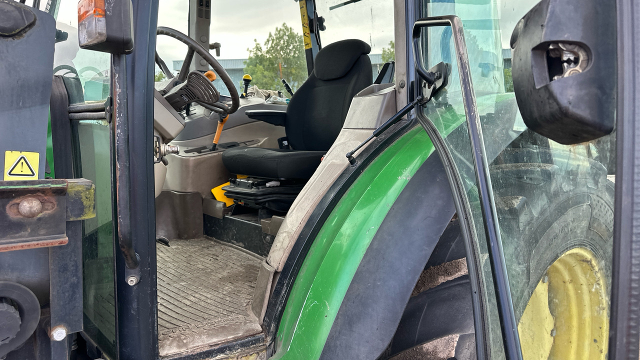 JOHN DEERE 5090R - Traktor: das Bild 5 JOHN DEERE 5090R - Traktor: das Bild 5