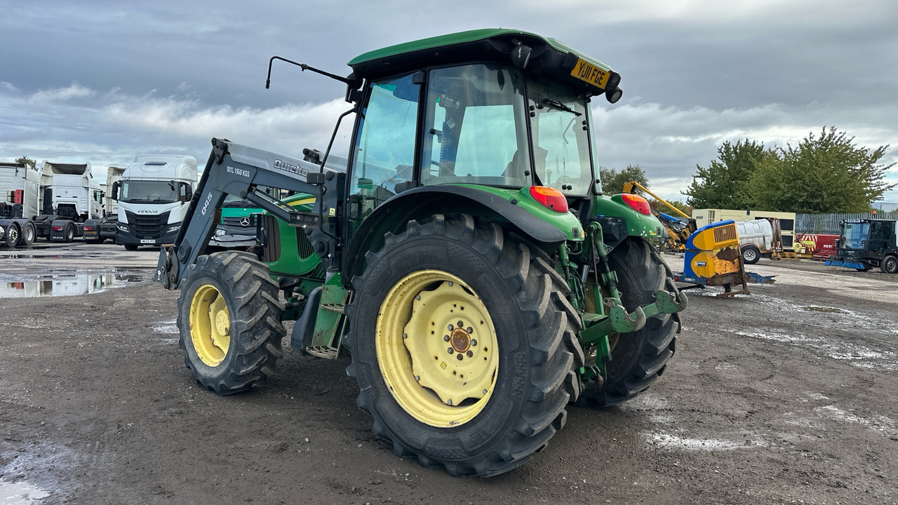 JOHN DEERE 5090R - Traktor: das Bild 3 JOHN DEERE 5090R - Traktor: das Bild 3