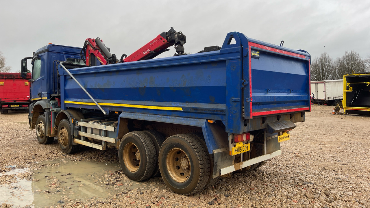 MERCEDES-BENZ AROCS 3240 - Kipper, Autokran: das Bild 3 MERCEDES-BENZ AROCS 3240 - Kipper, Autokran: das Bild 3