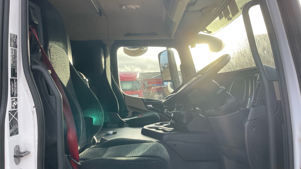 Mercedes-Benz Actros 1824 - Plane LKW: das Bild 5 Mercedes-Benz Actros 1824 - Plane LKW: das Bild 5