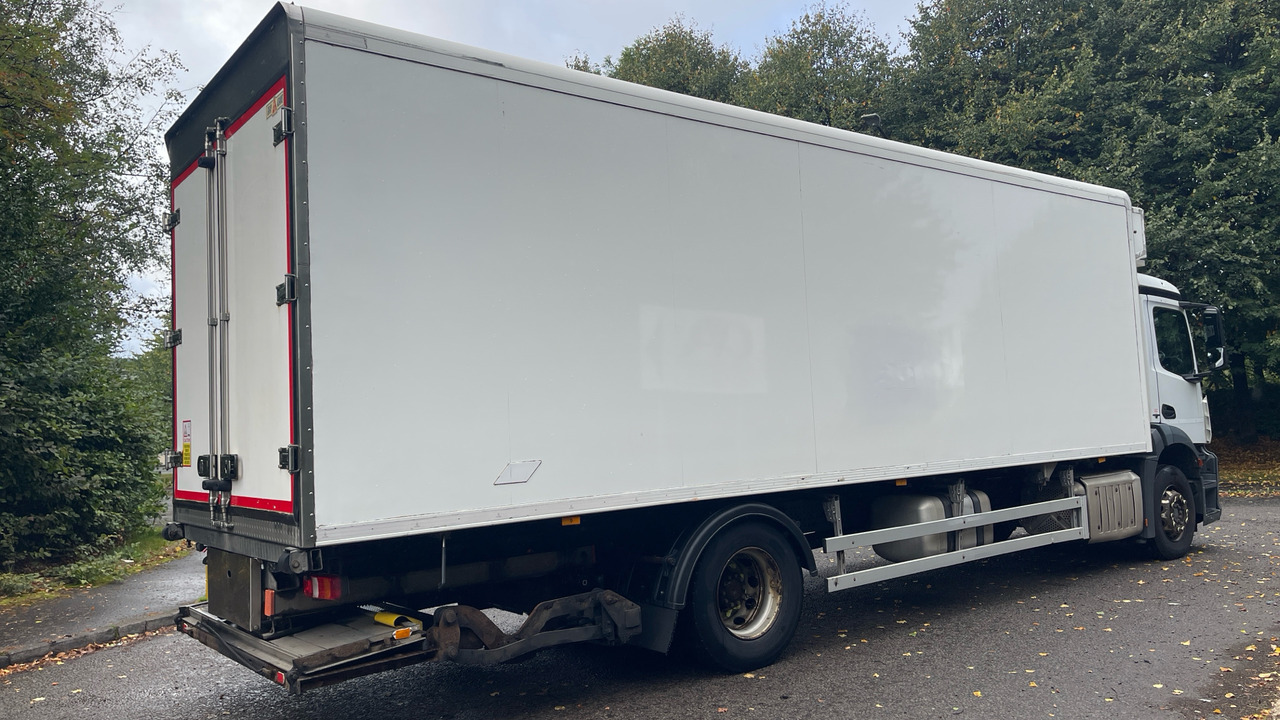 Mercedes-Benz Antos 1827 - Kühlkoffer LKW: das Bild 4 Mercedes-Benz Antos 1827 - Kühlkoffer LKW: das Bild 4