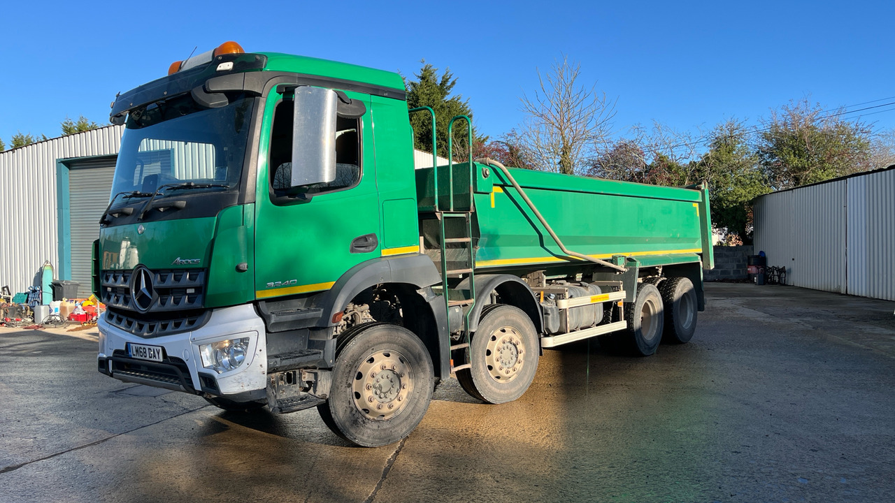 Mercedes-Benz Arocs 3240 - Kipper: das Bild 2 Mercedes-Benz Arocs 3240 - Kipper: das Bild 2