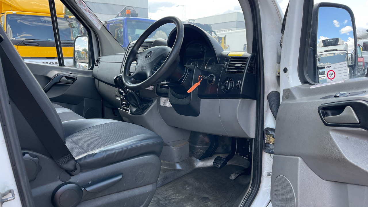 Mercedes-Benz Sprinter 513 CDI - LKW mit Arbeitsbühne: das Bild 5 Mercedes-Benz Sprinter 513 CDI - LKW mit Arbeitsbühne: das Bild 5