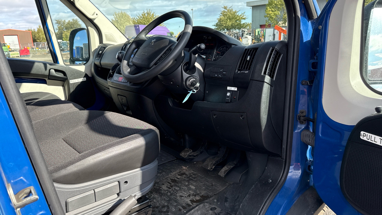 PEUGEOT BOXER 440 2.0 BlueHDi 130ps - Kleinbus, Personentransporter: das Bild 5 PEUGEOT BOXER 440 2.0 BlueHDi 130ps - Kleinbus, Personentransporter: das Bild 5