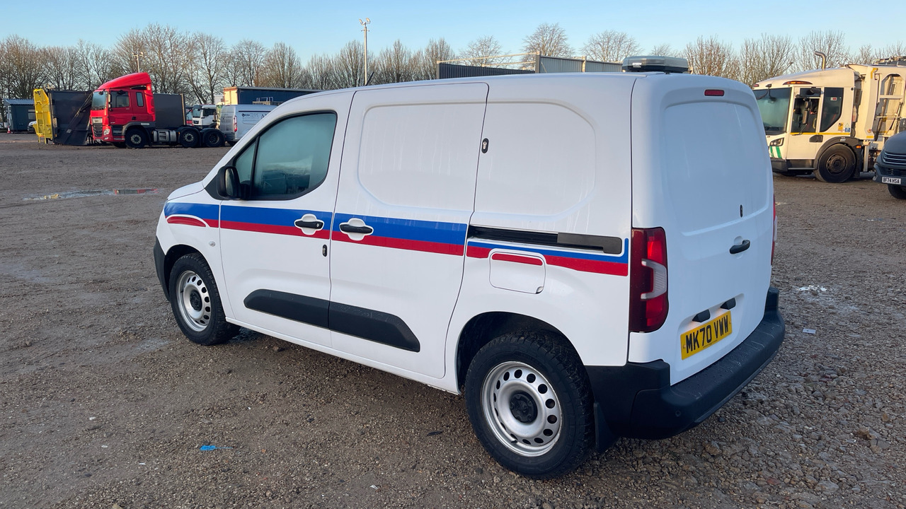 PEUGEOT PARTNER 1000 1.5 BlueHDi 100PS - Kleintransporter: das Bild 3 PEUGEOT PARTNER 1000 1.5 BlueHDi 100PS - Kleintransporter: das Bild 3