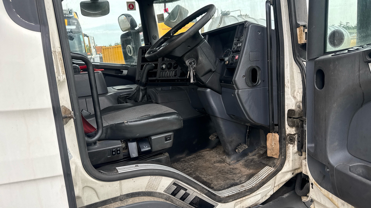 SCANIA P 310 - Tankwagen: das Bild 5 SCANIA P 310 - Tankwagen: das Bild 5