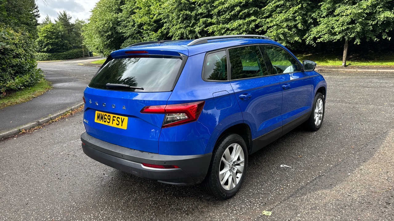 SKODA KAROQ SE Technology 1.5 TSI 150PS - SUV/ Geländewagen: das Bild 4 SKODA KAROQ SE Technology 1.5 TSI 150PS - SUV/ Geländewagen: das Bild 4