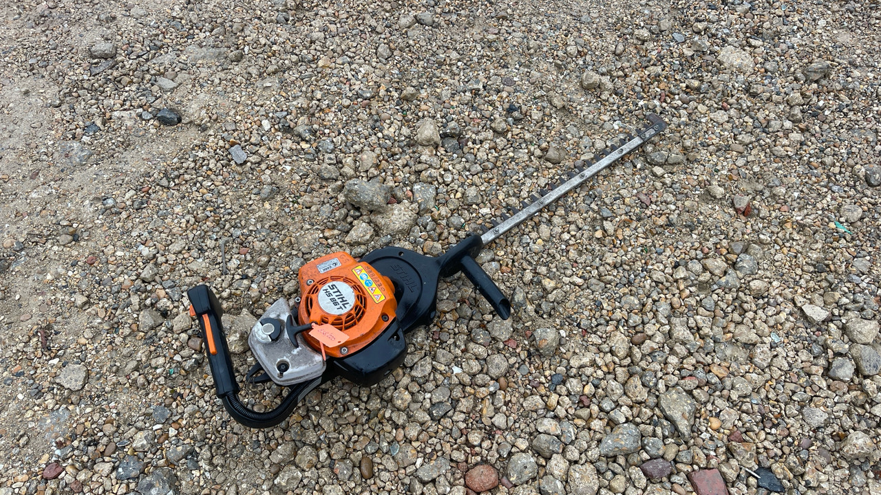 STIHL HS86T HEDGECUTTER - Baugeräte: das Bild 2 STIHL HS86T HEDGECUTTER - Baugeräte: das Bild 2