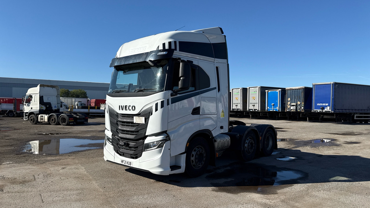 IVECO S-WAY 460 - Sattelzugmaschine: das Bild 2 IVECO S-WAY 460 - Sattelzugmaschine: das Bild 2