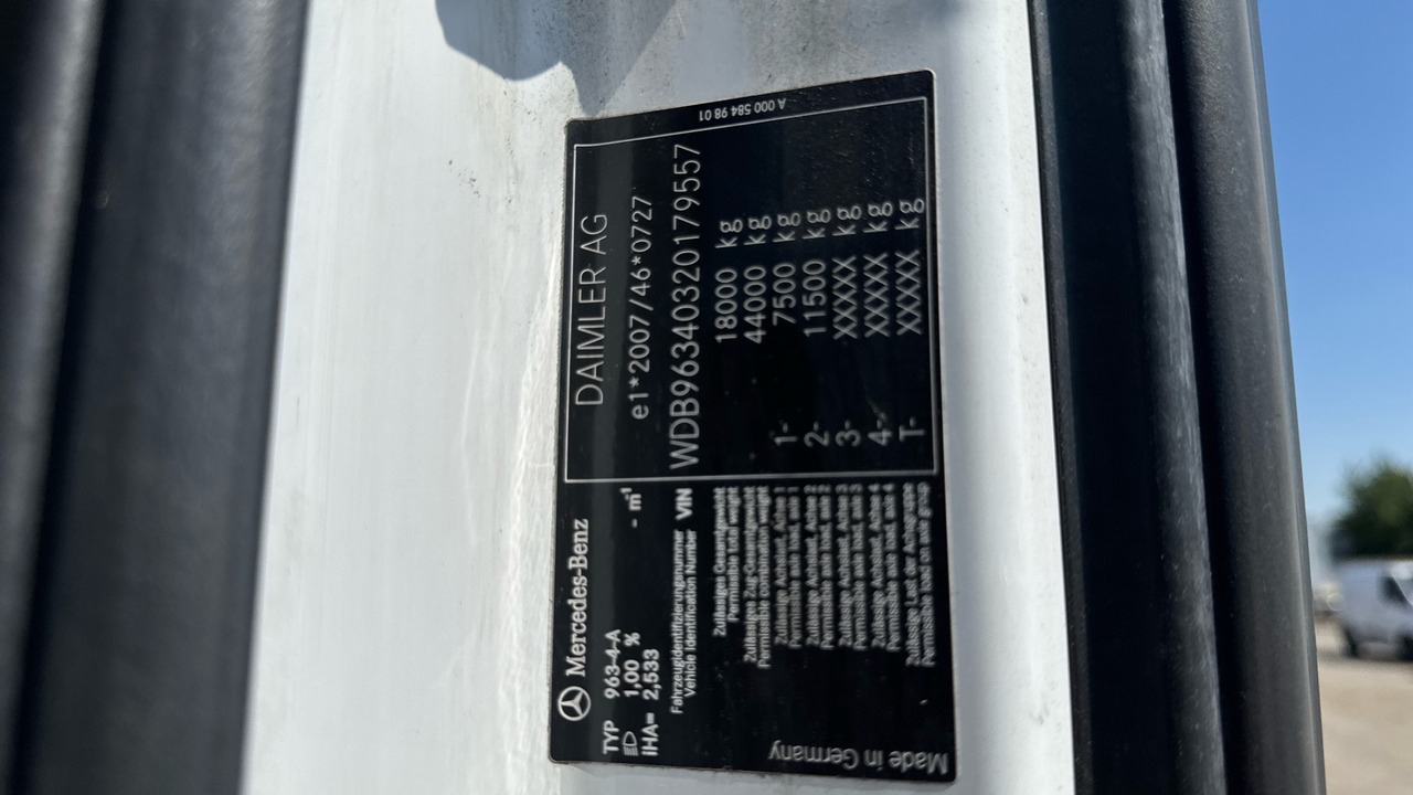 Sattelzugmaschine MERCEDES-BENZ ACTROS  1845: das Bild 12