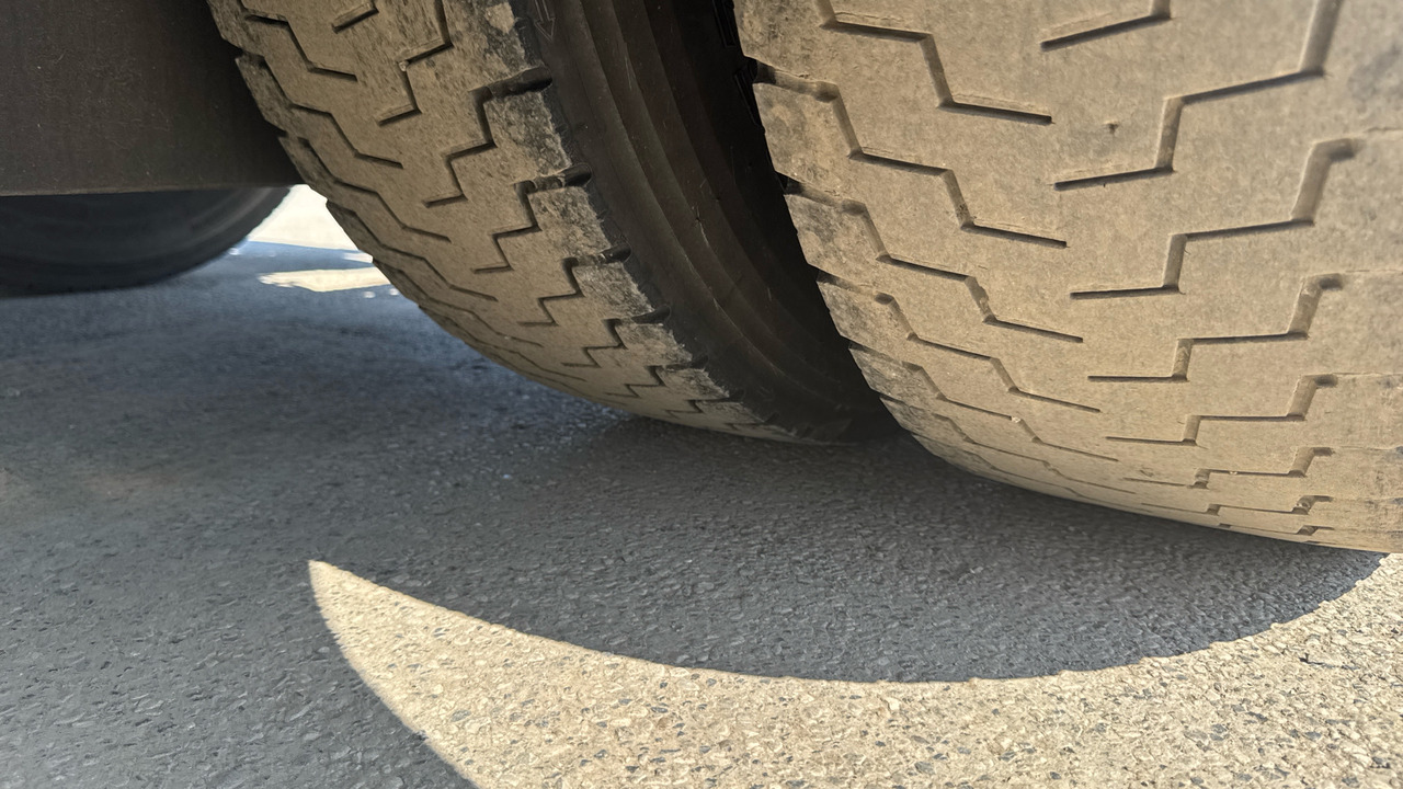 Sattelzugmaschine MERCEDES-BENZ ACTROS  1845: das Bild 16