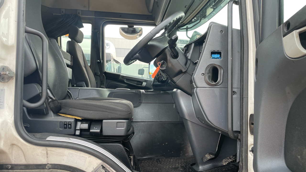 SCANIA P 410 - Sattelzugmaschine: das Bild 5 SCANIA P 410 - Sattelzugmaschine: das Bild 5