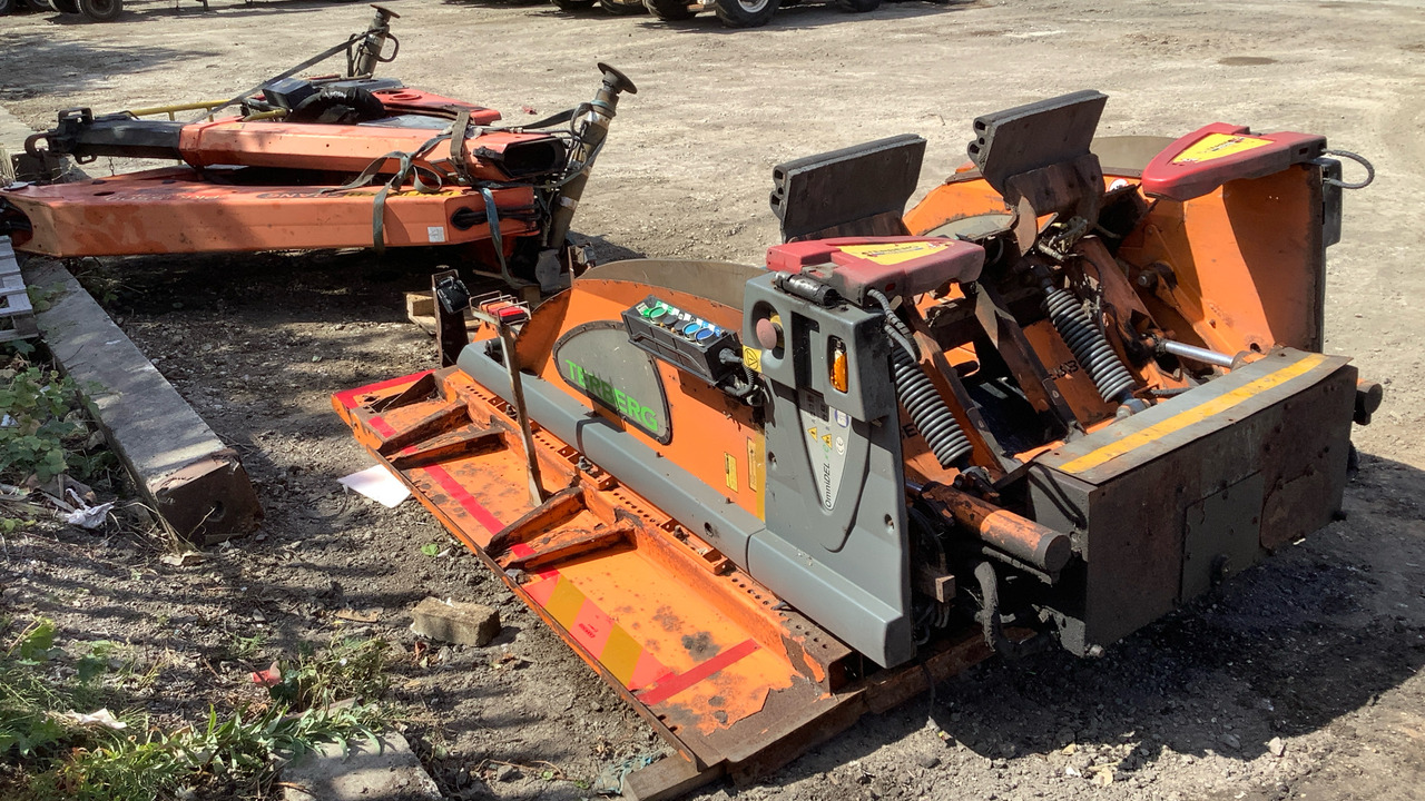 TERBERG TWIN BIN LIFT - Baugeräte: das Bild 5 TERBERG TWIN BIN LIFT - Baugeräte: das Bild 5